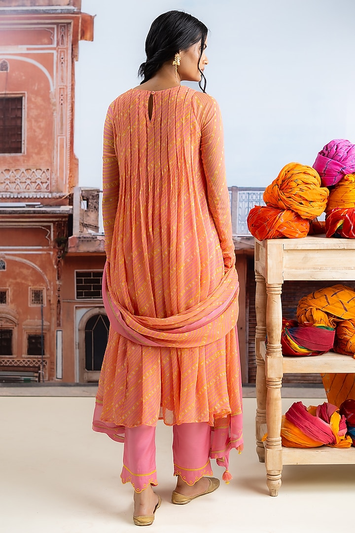 Fuchsia Pink Chiffon Leheriya Printed Kurta Set by Baise Gaba at Pernia's Pop Up Shop