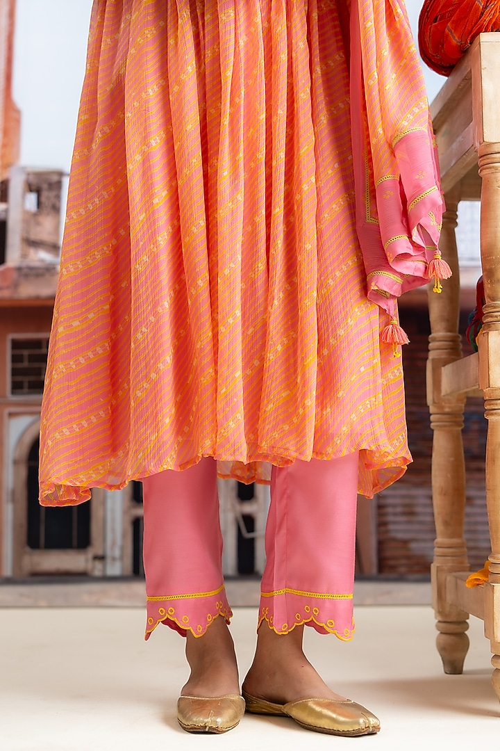 Fuchsia Pink Chiffon Leheriya Printed Kurta Set by Baise Gaba at Pernia's Pop Up Shop