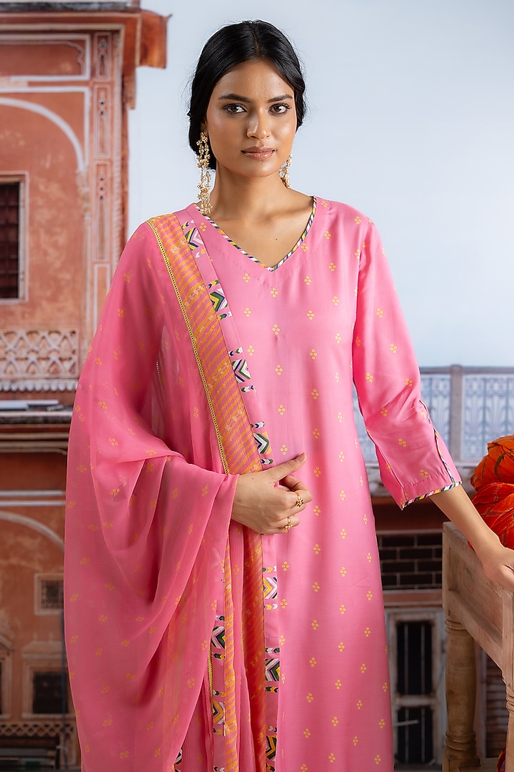 Fuchsia Pink Muslin Kurta Set by Baise Gaba at Pernia's Pop Up Shop