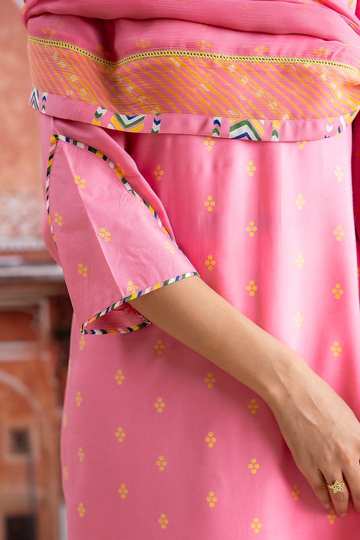 Fuchsia Pink Muslin Kurta Set by Baise Gaba at Pernia's Pop Up Shop