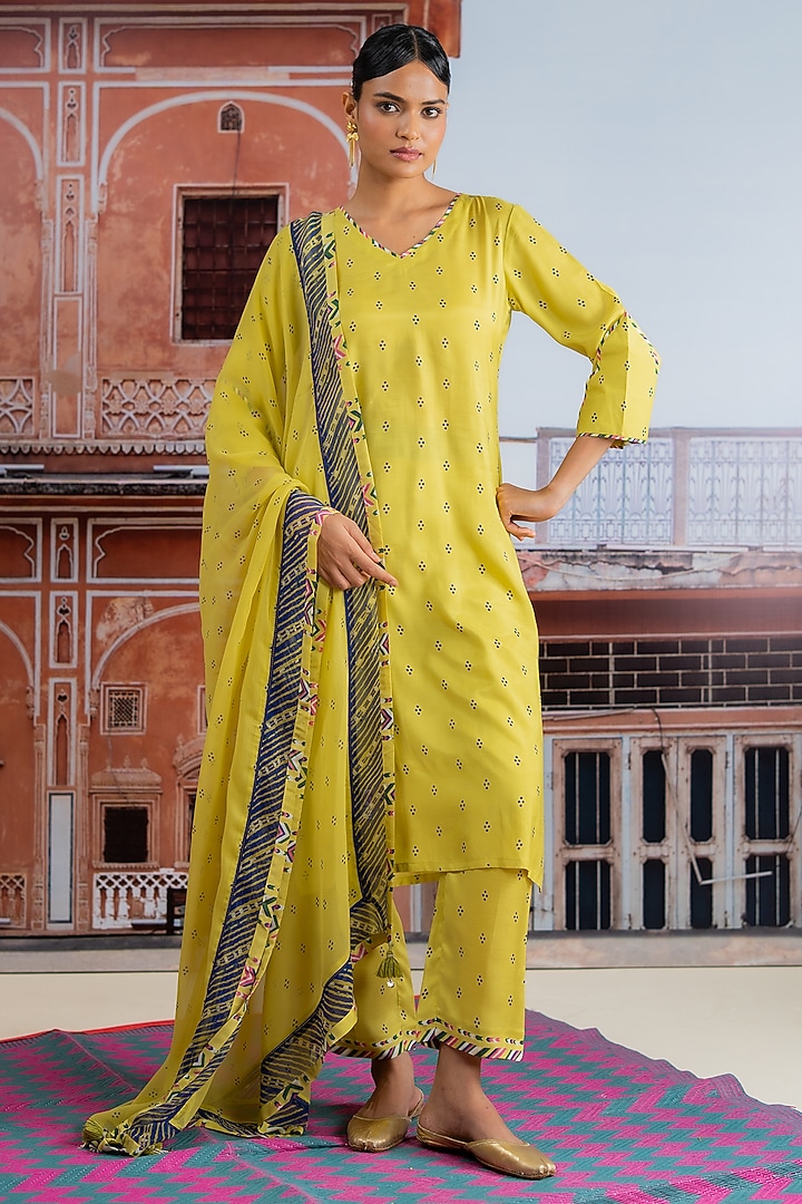 Lime Yellow Muslin Kurta Set by Baise Gaba at Pernia's Pop Up Shop