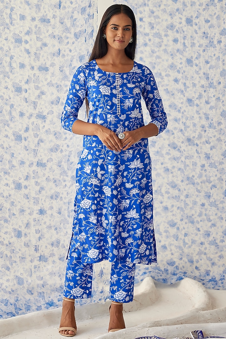 Blue Printed Kurta by Baise Gaba at Pernia's Pop Up Shop
