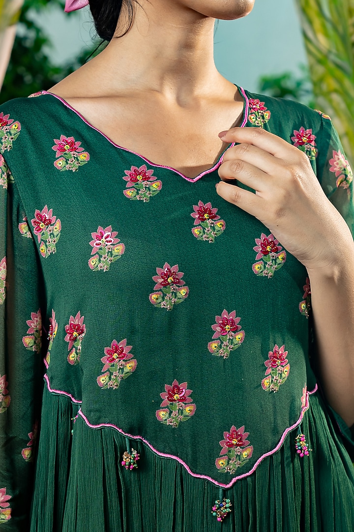 Green Georgette Boota Printed Kurta Set by Baise Gaba at Pernia's Pop Up Shop