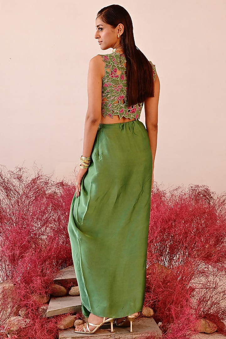 Green Crepe Printed Coat by Baise Gaba at Pernia's Pop Up Shop