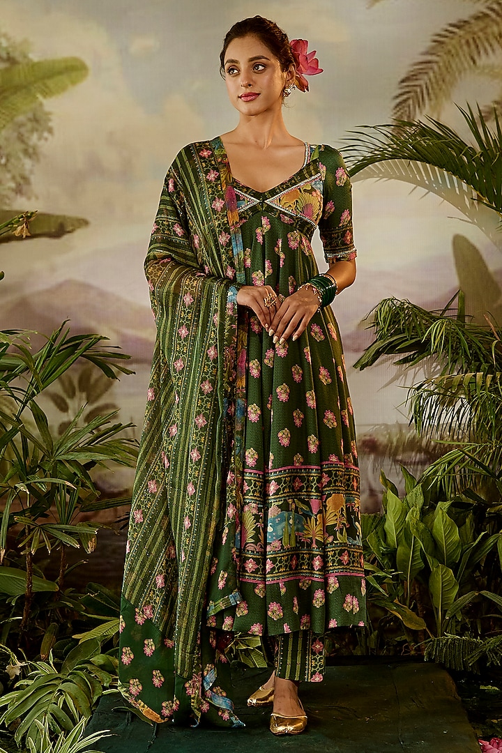 Green Lurex Chiffon Printed Dupatta by Baise Gaba at Pernia's Pop Up Shop