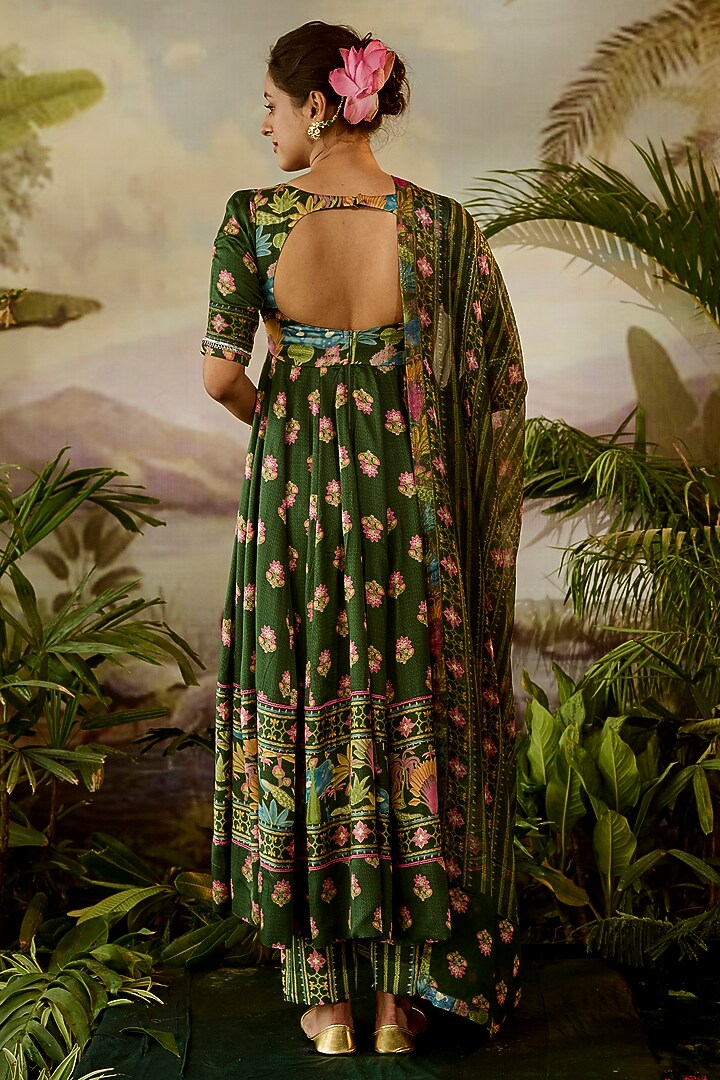 Green Lurex Chiffon Printed Dupatta by Baise Gaba at Pernia's Pop Up Shop
