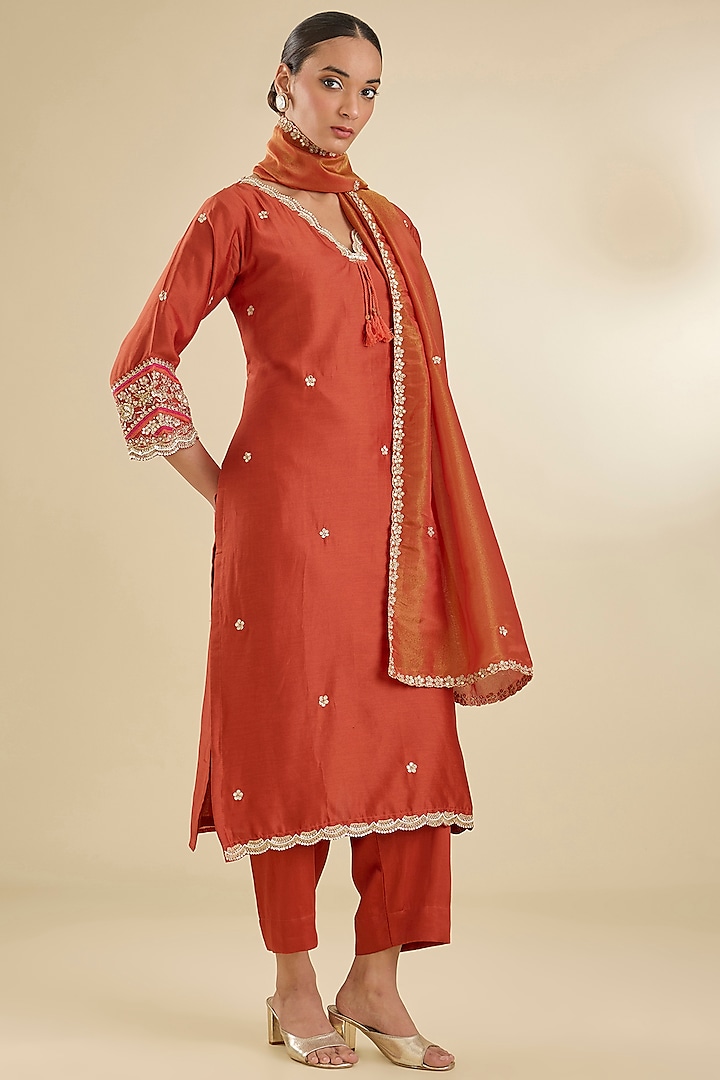 Rust Chanderi Silk Pearl & Zari Embroidered Kurta Set by Baidehi at Pernia's Pop Up Shop