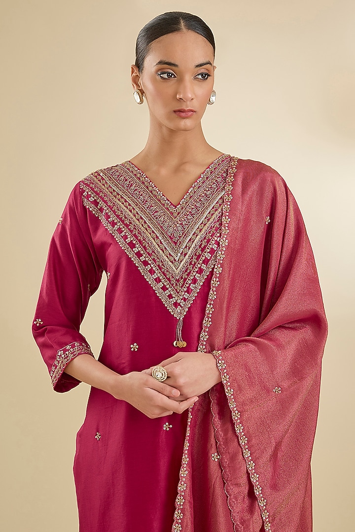 Maroon Chanderi Silk Pearl & Zari Embroidered Kurta Set by Baidehi at Pernia's Pop Up Shop