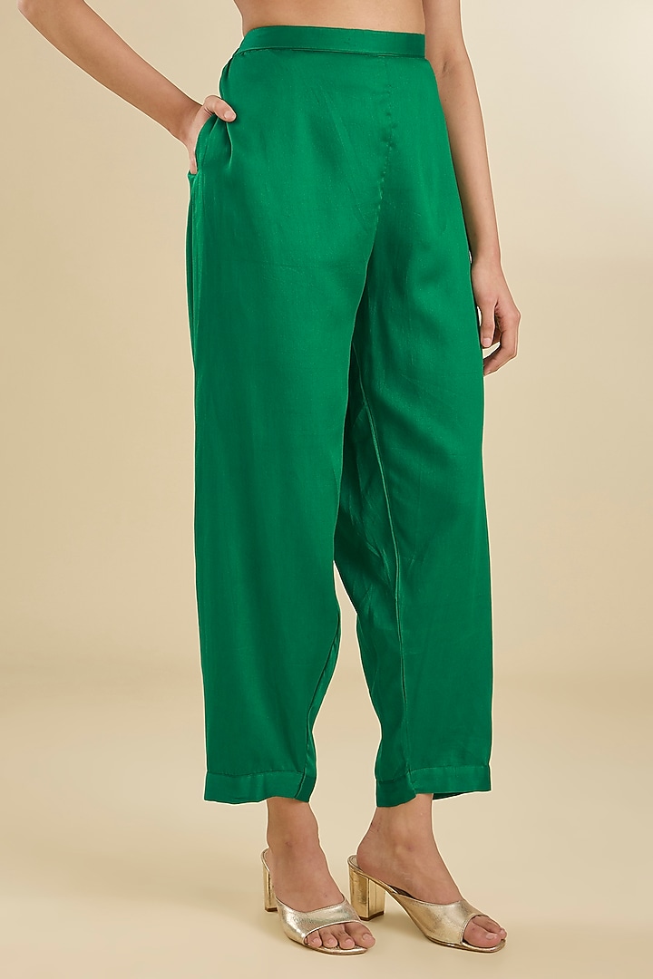 Green Chanderi Silk Dabka & Sequins Embroidered Kurta Set by Baidehi at Pernia's Pop Up Shop