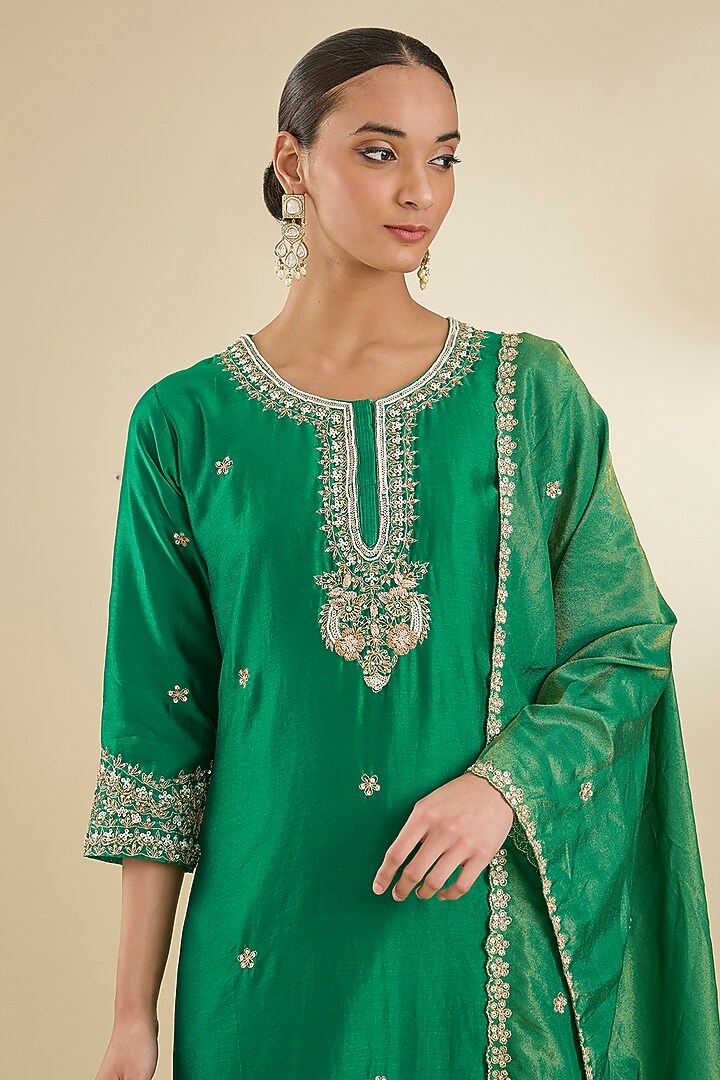 Green Chanderi Silk Dabka & Sequins Embroidered Kurta Set by Baidehi at Pernia's Pop Up Shop