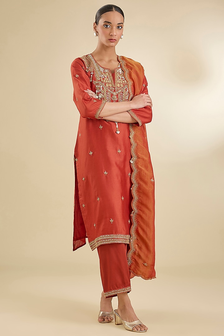 Rust Chanderi Silk Pearl & Zari Embroidered Kurta Set by Baidehi at Pernia's Pop Up Shop