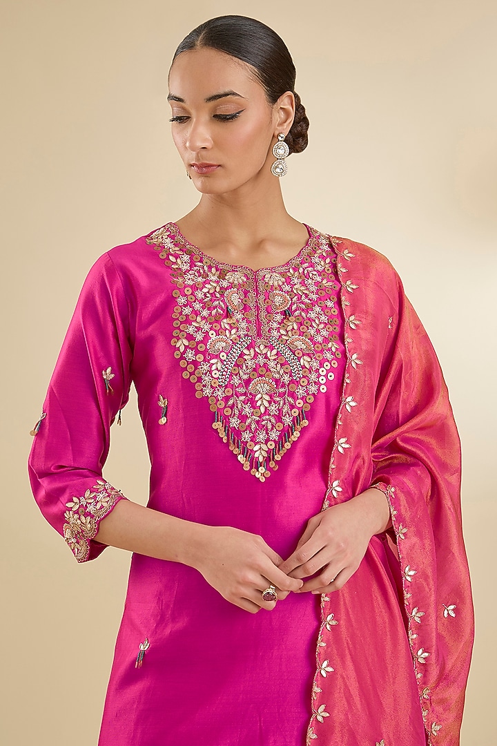 Fuchsia Pink Chanderi Silk Bead & Dabka Embroidered Kurta Set by Baidehi at Pernia's Pop Up Shop
