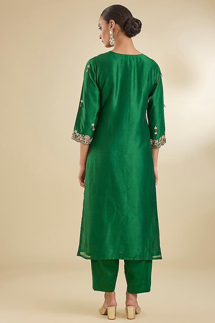 Mehendi Green Chanderi Silk Sequins & Dabka Embroidered Kurta Set by Baidehi at Pernia's Pop Up Shop