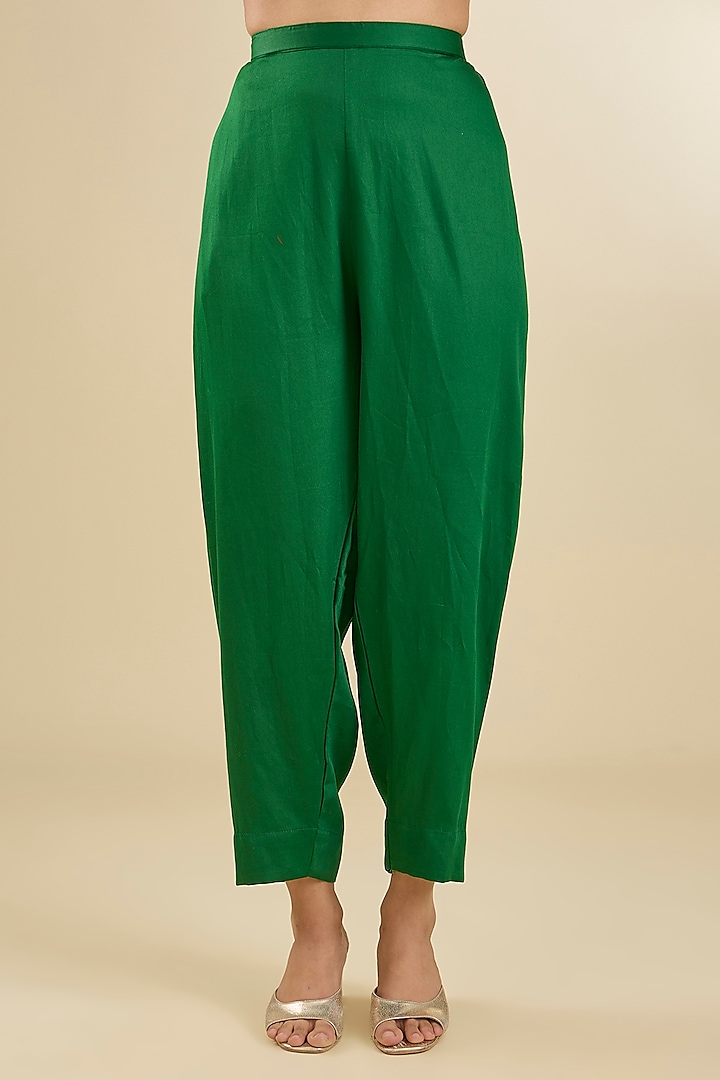 Mehendi Green Chanderi Silk Sequins & Dabka Embroidered Kurta Set by Baidehi at Pernia's Pop Up Shop