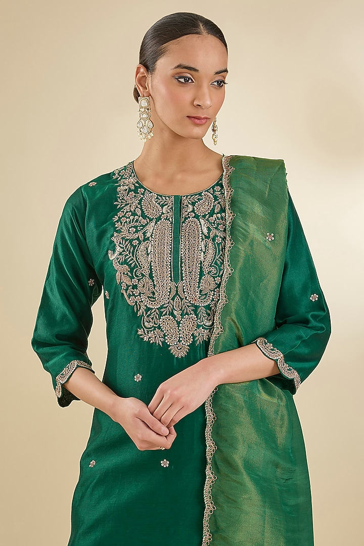 Bottle Green Chanderi Silk Sequins & Dabka Embroidered Kurta Set by Baidehi at Pernia's Pop Up Shop