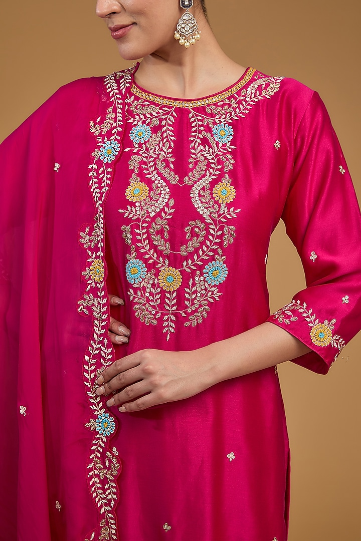 Fuchsia Pink Chanderi Sequins Embroidered Kurta Set by Baidehi at Pernia's Pop Up Shop