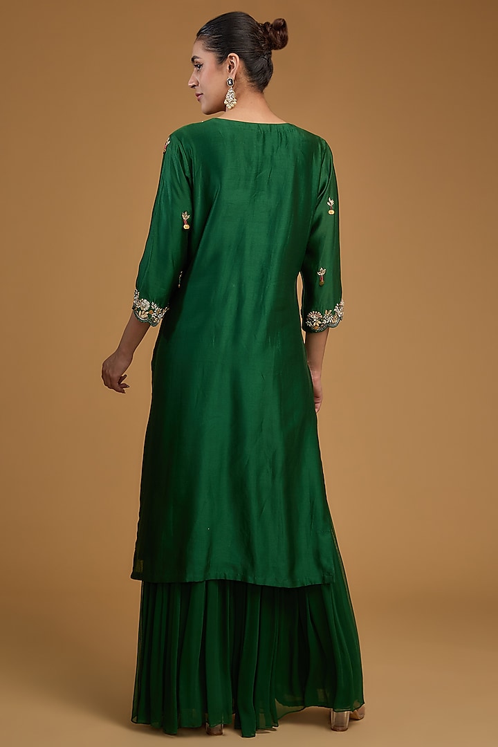 Mehendi Green Chanderi Silk Sequins Embroidered Kurta Set by Baidehi at Pernia's Pop Up Shop