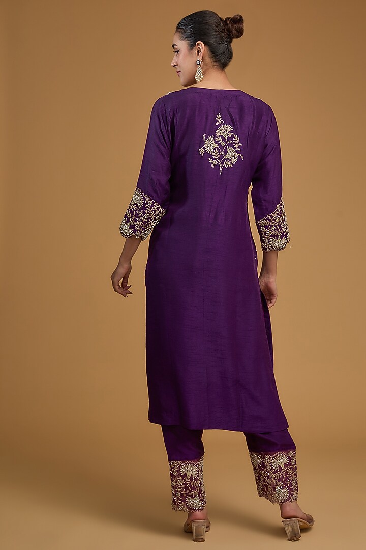 Purple Bemberg Silk Sequins Embroidered Kurta Set by Baidehi at Pernia's Pop Up Shop