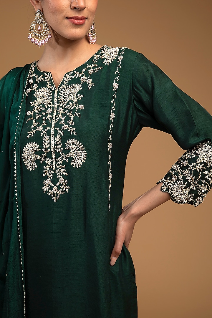 Bottle Green Bemberg Silk Sequins Embroidered Kurta Set by Baidehi at Pernia's Pop Up Shop