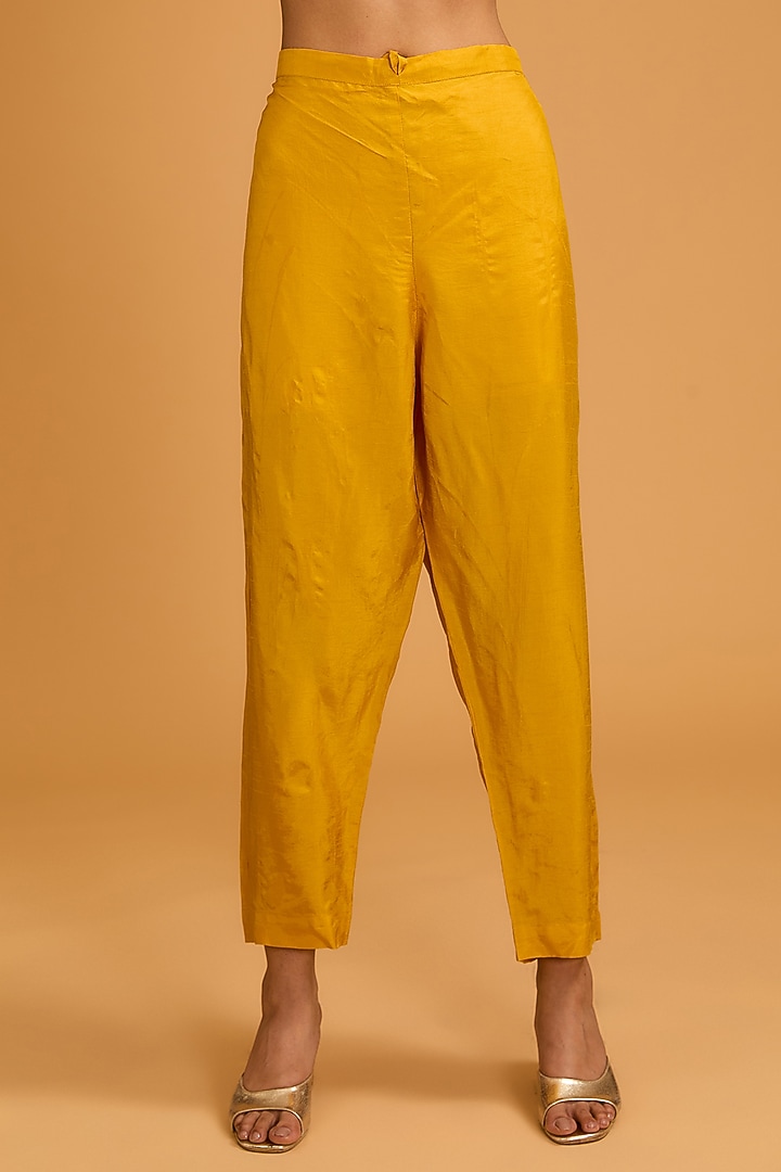 Mustard Yellow Bamberg Silk Floral Embroidered Straight Kurta Set by Baidehi at Pernia's Pop Up Shop