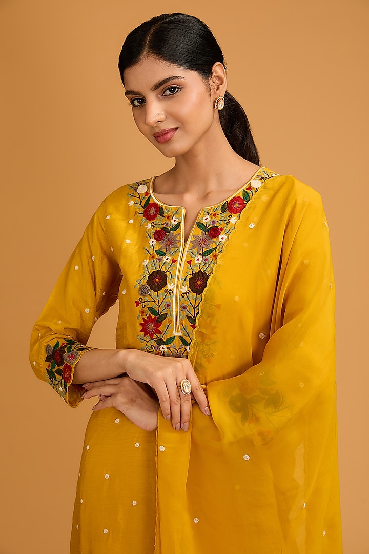 Mustard Yellow Bamberg Silk Floral Embroidered Straight Kurta Set by Baidehi at Pernia's Pop Up Shop