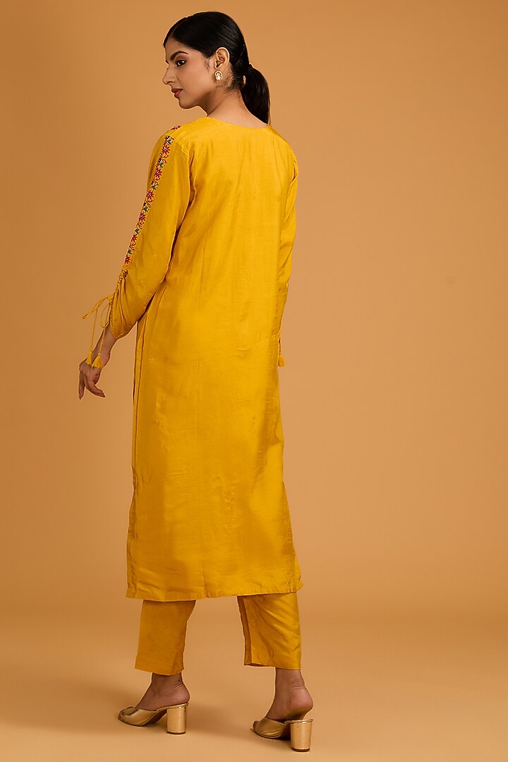 Mustard Yellow Bamberg Silk Pearl Embroidered Kurta Set by Baidehi at Pernia's Pop Up Shop