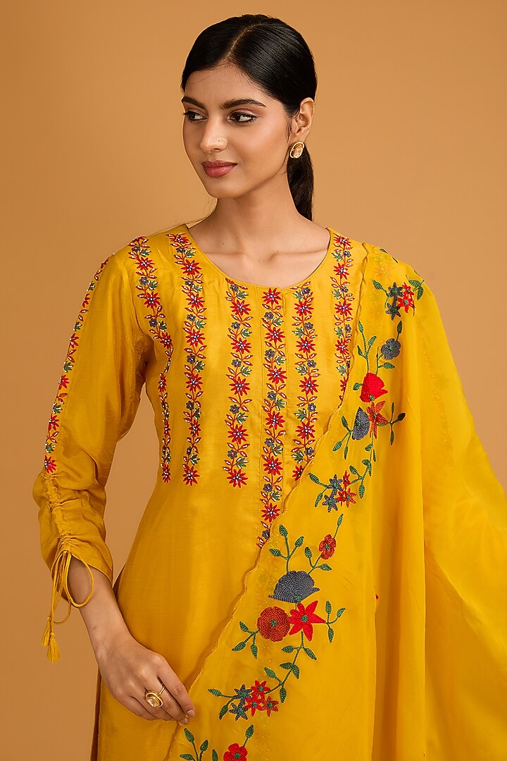 Mustard Yellow Bamberg Silk Pearl Embroidered Kurta Set by Baidehi at Pernia's Pop Up Shop