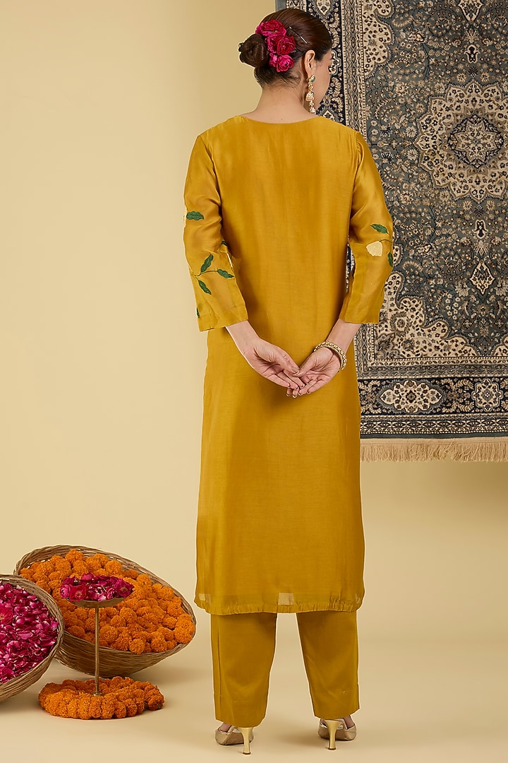 Mustard Pure Chanderi Floral Embroidered Kurta Set by Baidehi at Pernia's Pop Up Shop