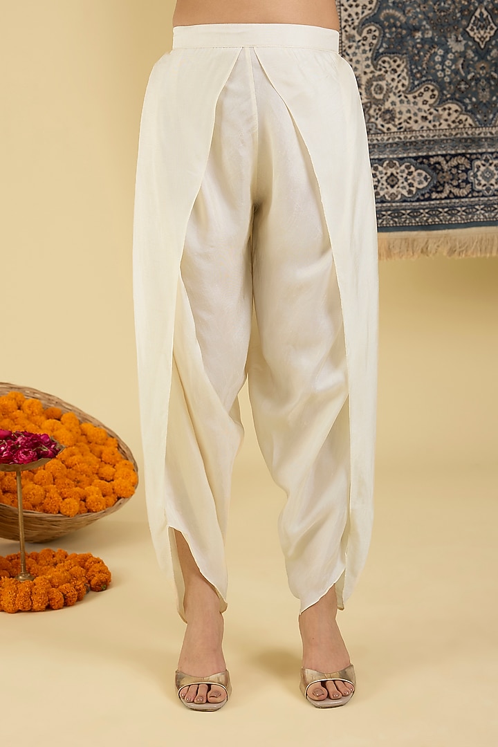 Mustard Yellow Bemberg Silk Embroidered Kurta Set by Baidehi at Pernia's Pop Up Shop