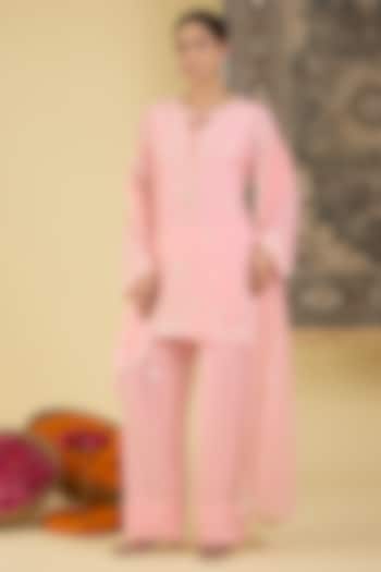 Blush Pink Bemberg Silk Embroidered Kurta Set by Baidehi at Pernia's Pop Up Shop