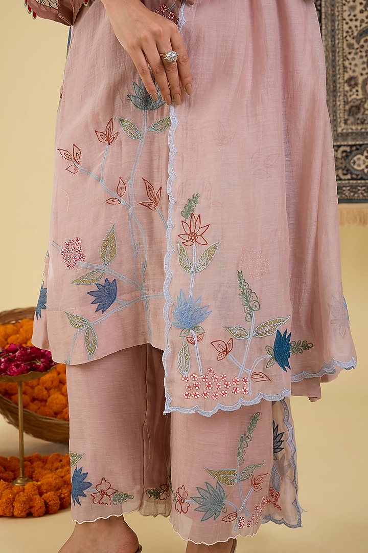 Soft Lilac Mal Chanderi Floral Embroidered Kurta Set by Baidehi at Pernia's Pop Up Shop