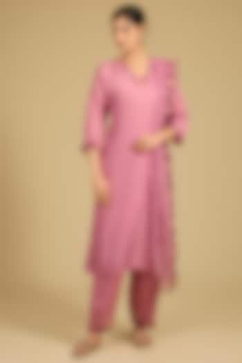 Lavender Pink Cotton Chanderi Thread Work Kurta Set by Baidehi at Pernia's Pop Up Shop