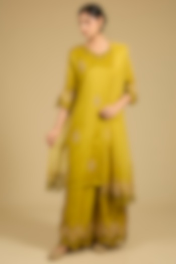 Lime Green Cotton Chanderi Applique Work Kurta Set by Baidehi at Pernia's Pop Up Shop