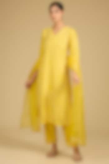 Yellow Cotton Chanderi Hand Embroidered Kurta Set by Baidehi at Pernia's Pop Up Shop