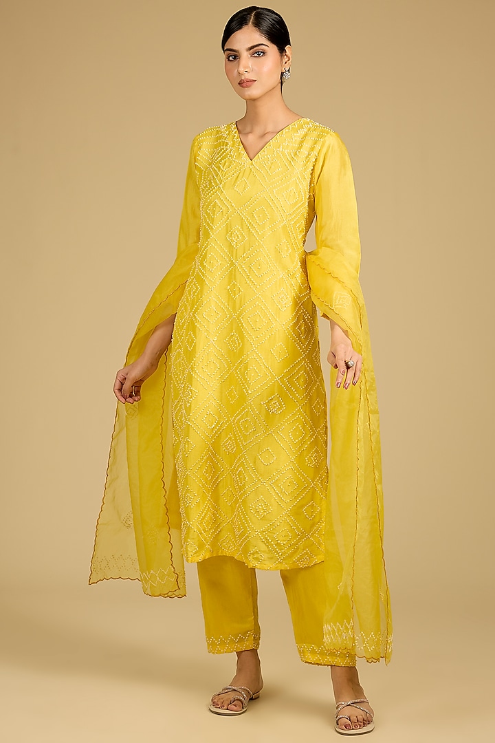 Yellow Cotton Chanderi Hand Embroidered Kurta Set by Baidehi at Pernia's Pop Up Shop