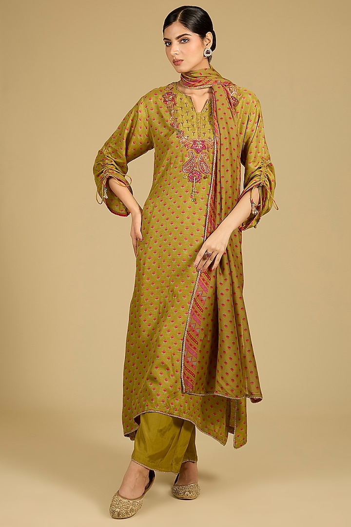 Mustard Dola Silk Printed & Bead Work Kurta Set by Baidehi at Pernia's Pop Up Shop