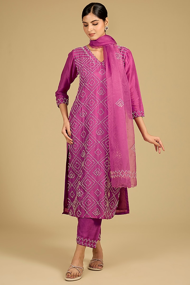 Mulberry Pink Cotton Chanderi Hand Embroidered Kurta Set by Baidehi at Pernia's Pop Up Shop