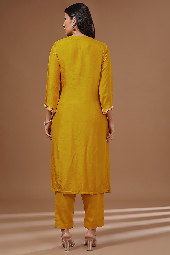 Mustard Bemberg Silk Dabka Embroidered Kurta Set by Baidehi at Pernia's Pop Up Shop