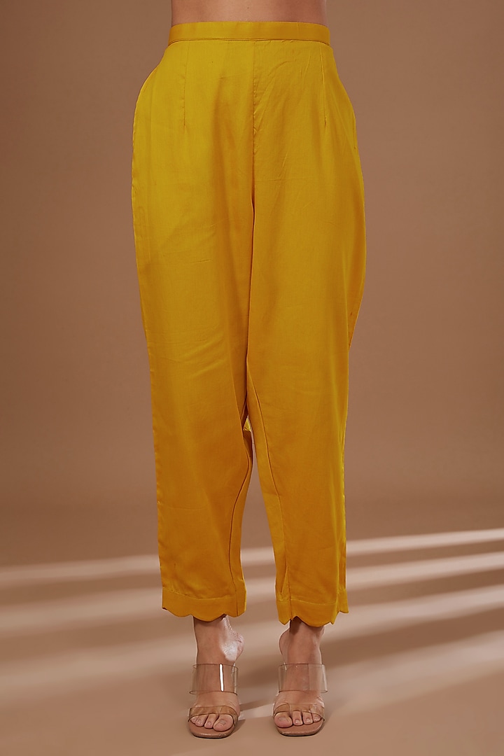 Mustard Bemberg Silk Dabka Embroidered Kurta Set by Baidehi at Pernia's Pop Up Shop