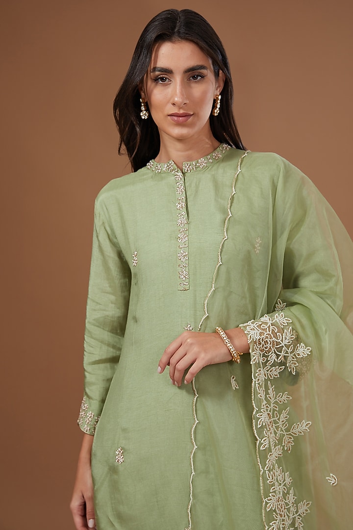 Green Bemberg Silk Dabka Embroidered Kurta Set by Baidehi at Pernia's Pop Up Shop