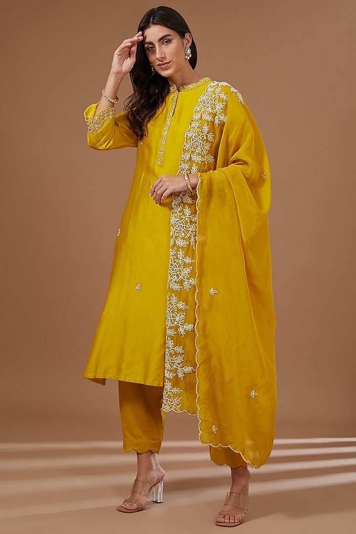 Mustard Bemberg Silk Dabka Embroidered Kurta Set by Baidehi at Pernia's Pop Up Shop