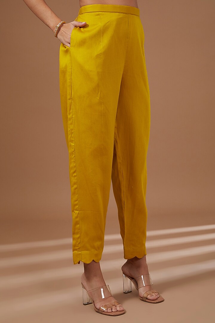 Mustard Bemberg Silk Dabka Embroidered Kurta Set by Baidehi at Pernia's Pop Up Shop
