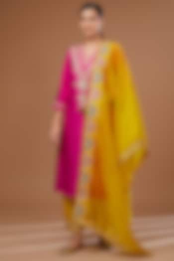 Fuchsia Chanderi Silk Sequins Embroidered Kurta Set by Baidehi at Pernia's Pop Up Shop