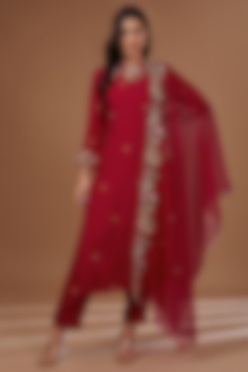 Red Bemberg Silk Dabka Embroidered Straight Kurta Set by Baidehi at Pernia's Pop Up Shop