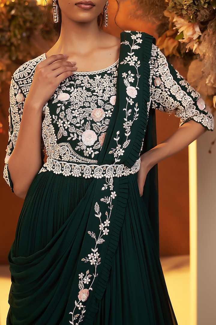 Emerald Green Georgette Sequins Embroidered Draped Wedding Gown Saree by Baidehi at Pernia's Pop Up Shop 2026 Emerald Green Georgette Sequins Embroidered Draped Wedding Gown Saree by Baidehi at Pernia's Pop Up Shop 2026