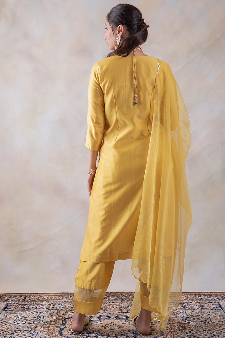 Sunshine Yellow Embroidered Kurta Set by Baidehi at Pernia's Pop Up Shop
