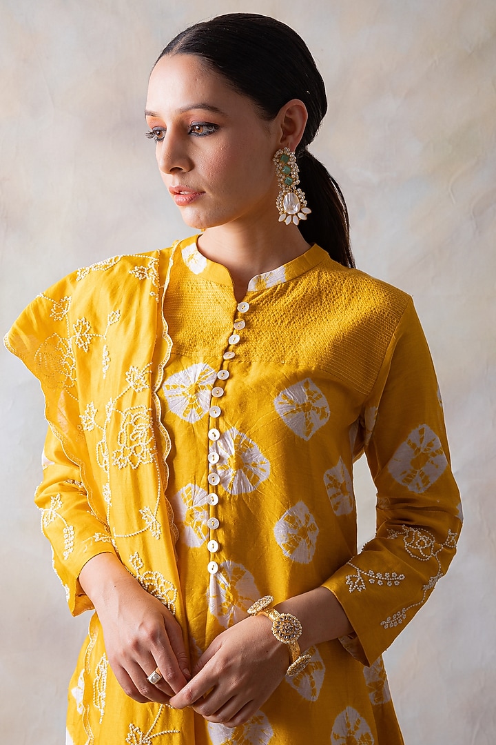Yellow Chanderi Silk Pearl Embroidered Kurta With Dupatta by Baidehi at Pernia's Pop Up Shop