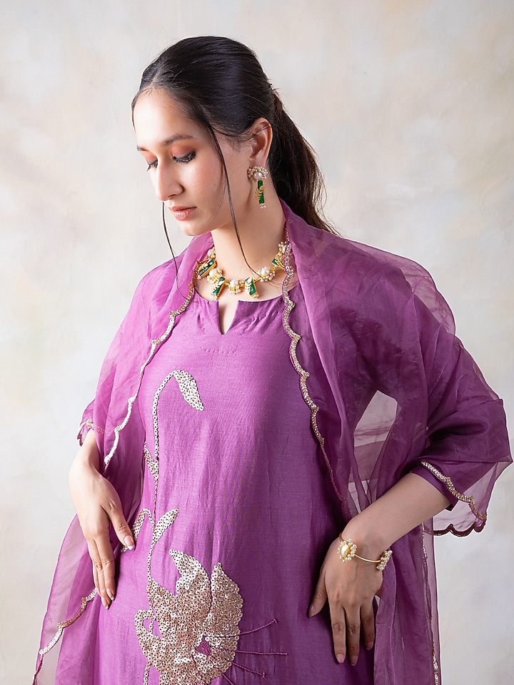 Purple Embroidered Kurta Set by Baidehi at Pernia's Pop Up Shop
