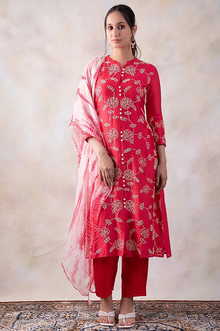 Pink Embroidered Kurta With Dupatta by Baidehi