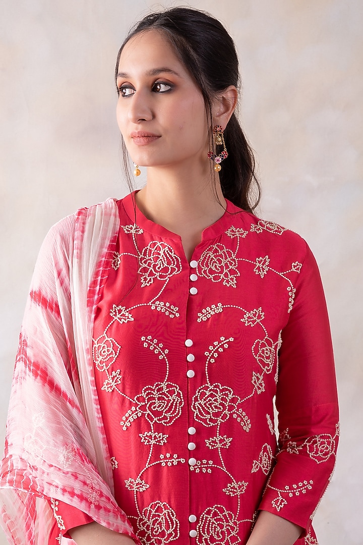 Pink Chanderi Silk Hand Embroidered Kurta With Dupatta by Baidehi at Pernia's Pop Up Shop